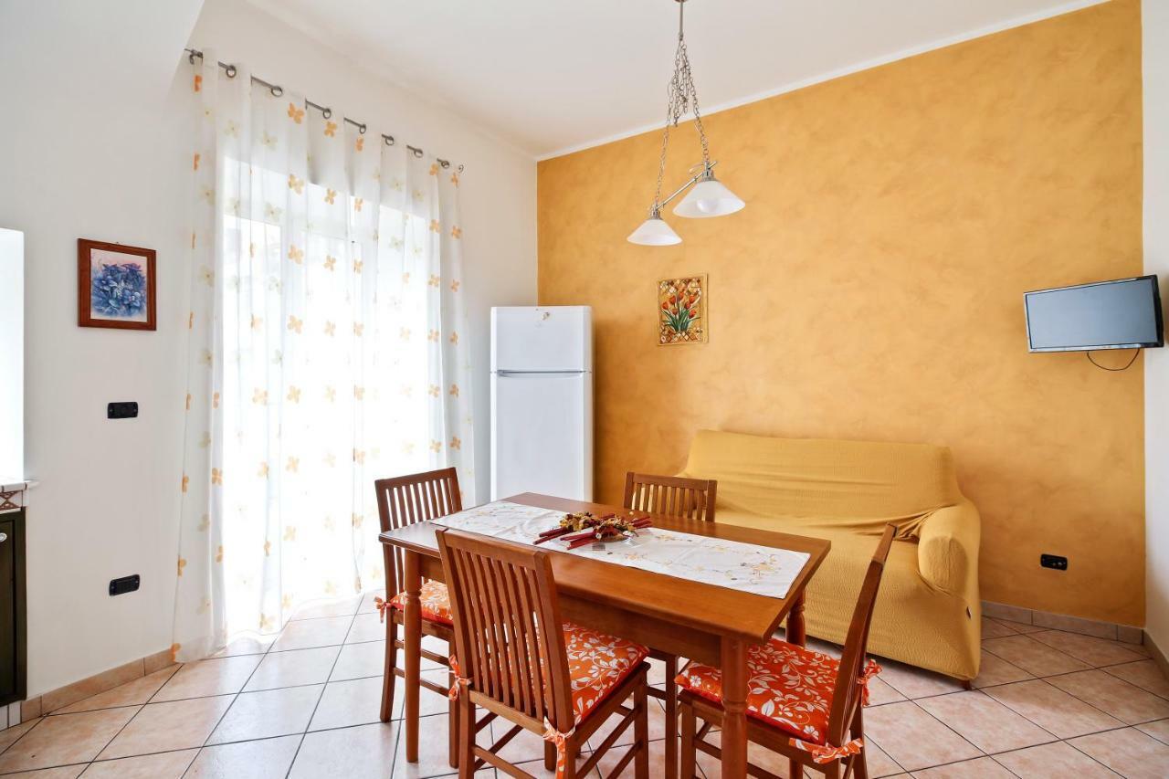 Central Balcony Apartment Catania Exterior photo