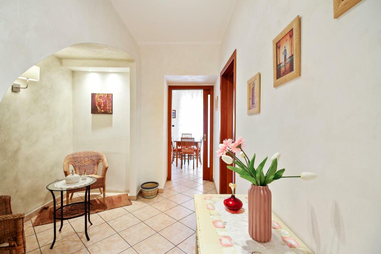 Central Balcony Apartment Catania Exterior photo